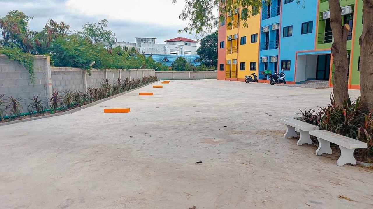 Dinosaur Apartment Hua Hin Bagian luar foto